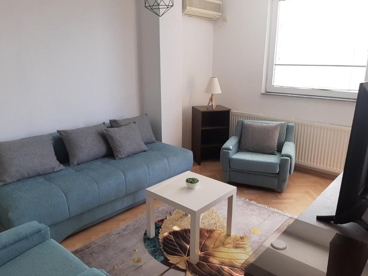 Iv2020 Apartment Skopje Buitenkant foto