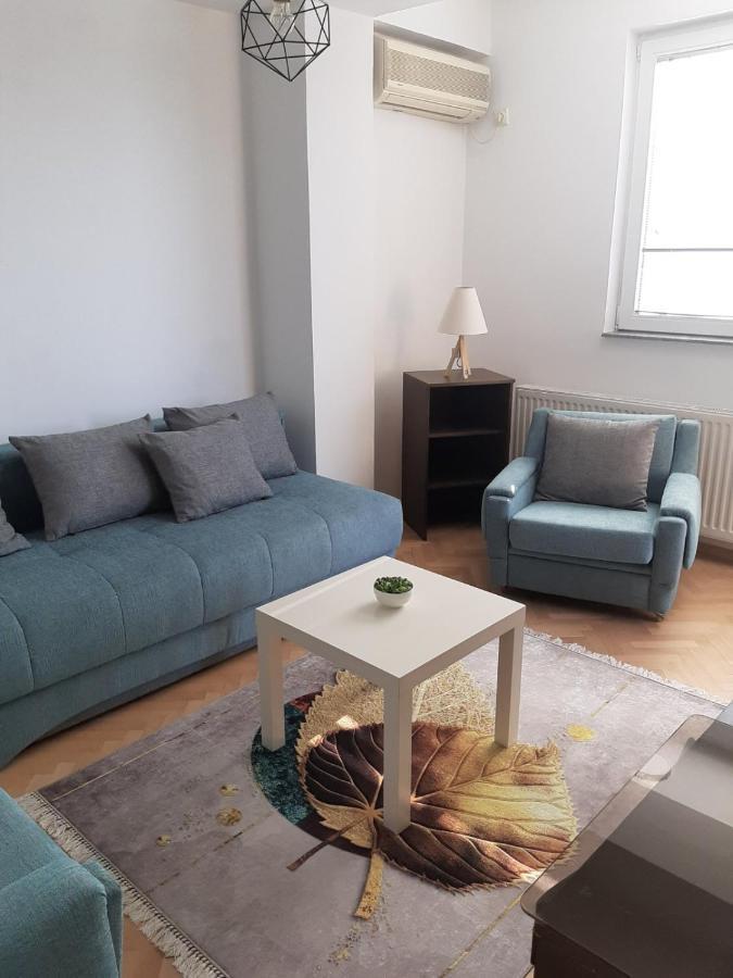 Iv2020 Apartment Skopje Buitenkant foto