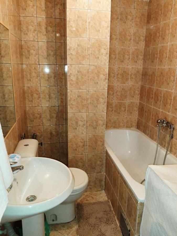 Iv2020 Apartment Skopje Buitenkant foto